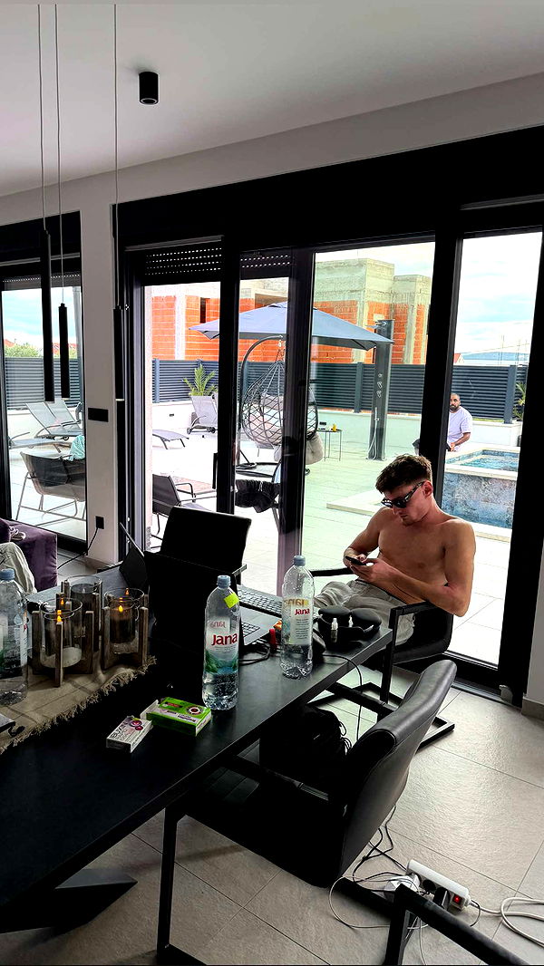 samantrasunny image ~ Altpins