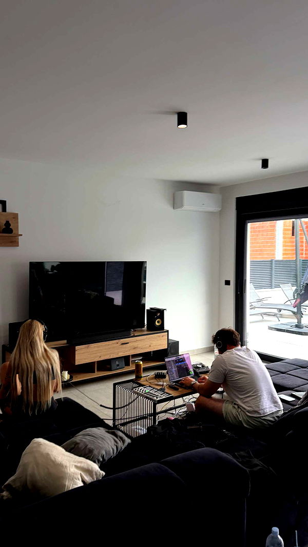 samantrasunny image ~ Altpins