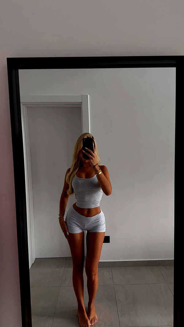 samantrasunny image ~ Altpins