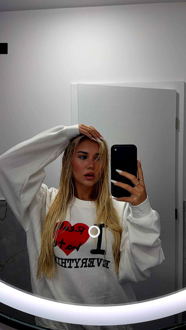 samantrasunny image ~ Altpins