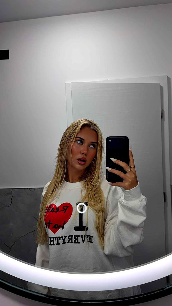 samantrasunny image ~ Altpins