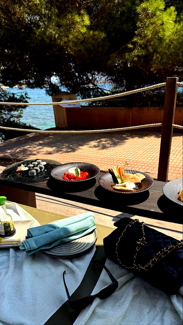 samantrasunny image ~ Altpins