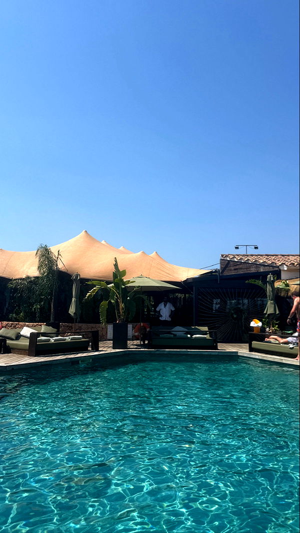 samantrasunny image ~ Altpins