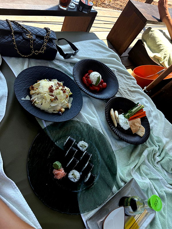 samantrasunny image ~ Altpins