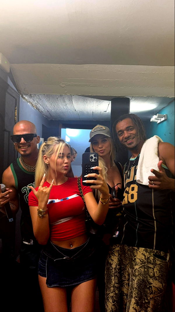 samantrasunny image ~ Altpins