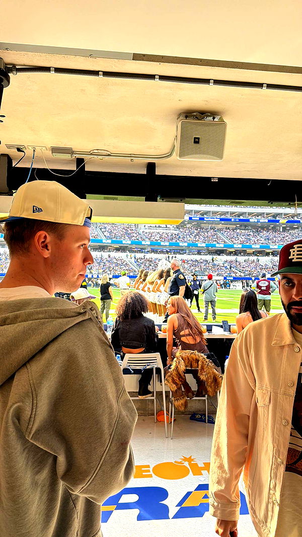 samantrasunny image ~ Altpins