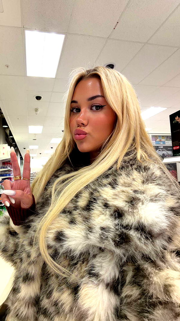 samantrasunny image ~ Altpins