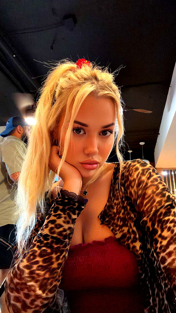 samantrasunny image ~ Altpins