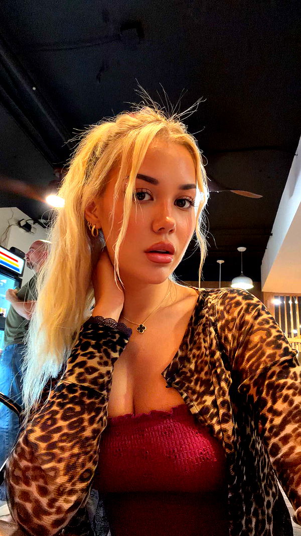 samantrasunny image ~ Altpins