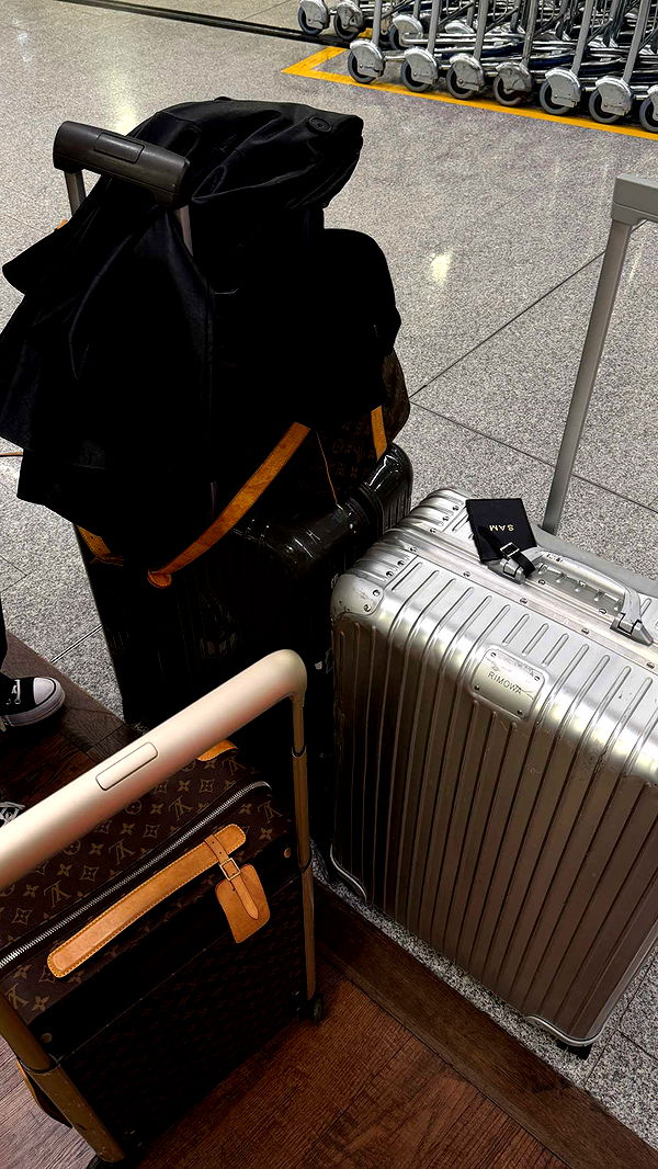 samantrasunny image ~ Altpins