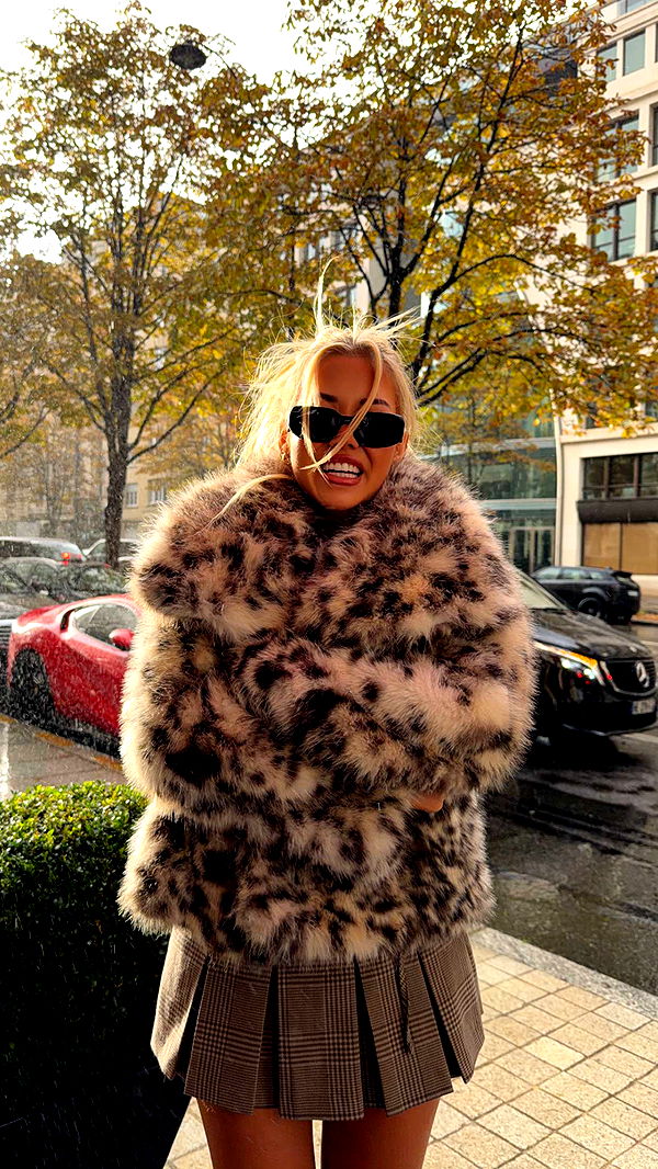 samantrasunny image ~ Altpins