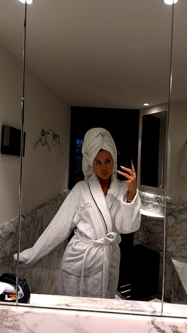 samantrasunny image ~ Altpins