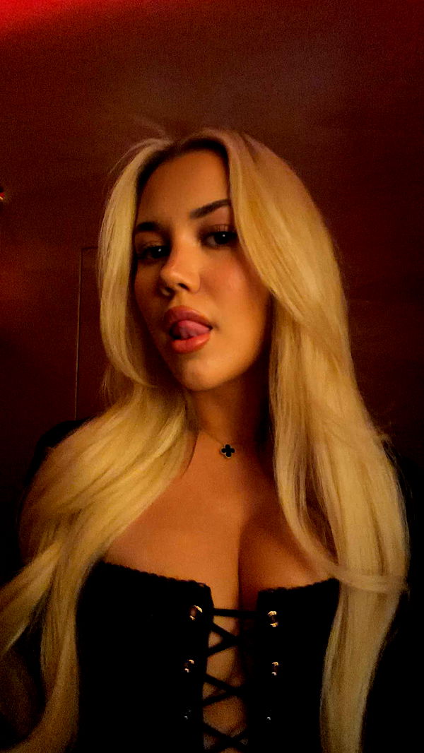 samantrasunny image ~ Altpins