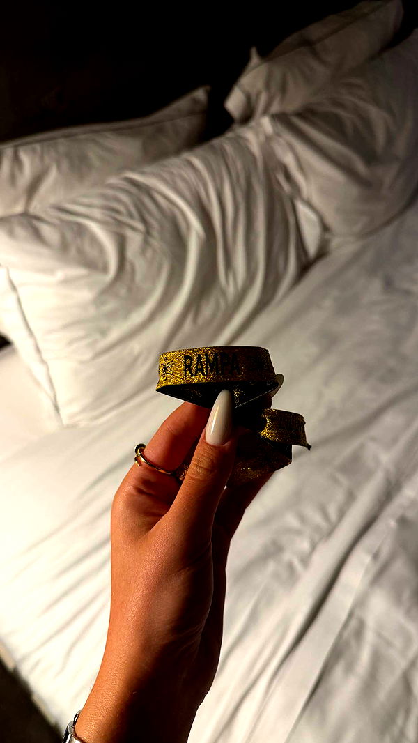 samantrasunny image ~ Altpins