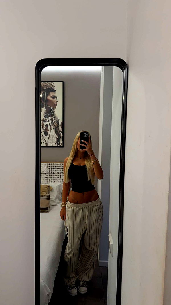 samantrasunny image ~ Altpins