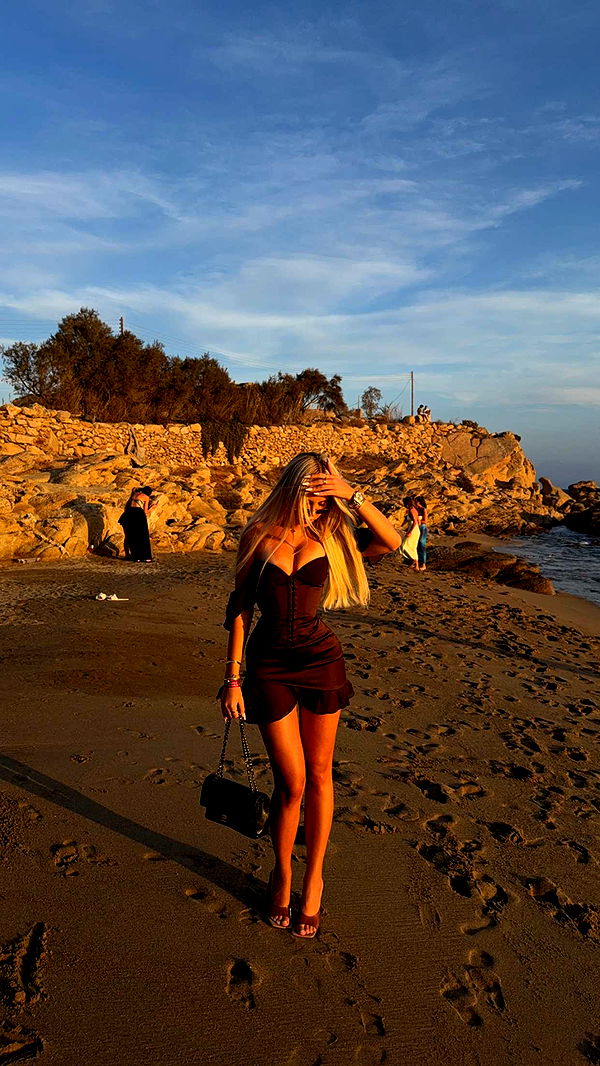 samantrasunny image ~ Altpins