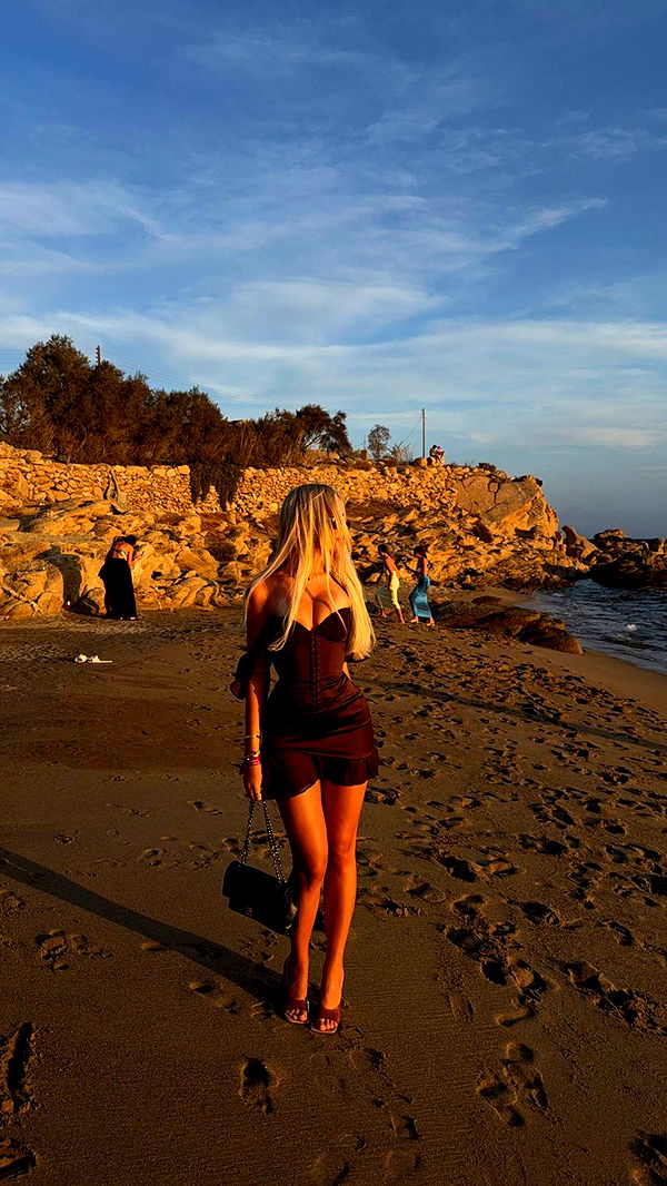 samantrasunny image ~ Altpins