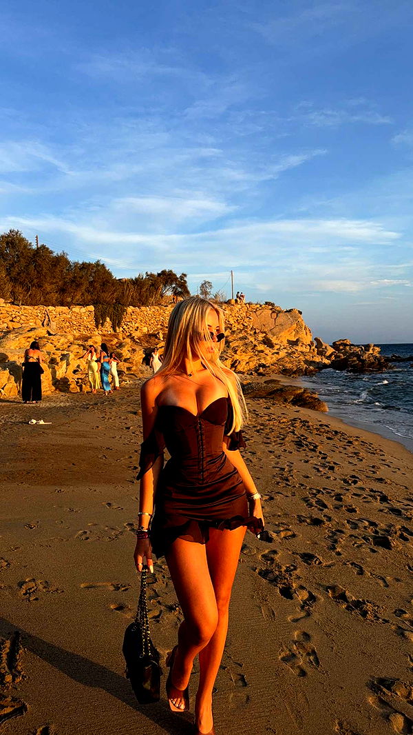 samantrasunny image ~ Altpins