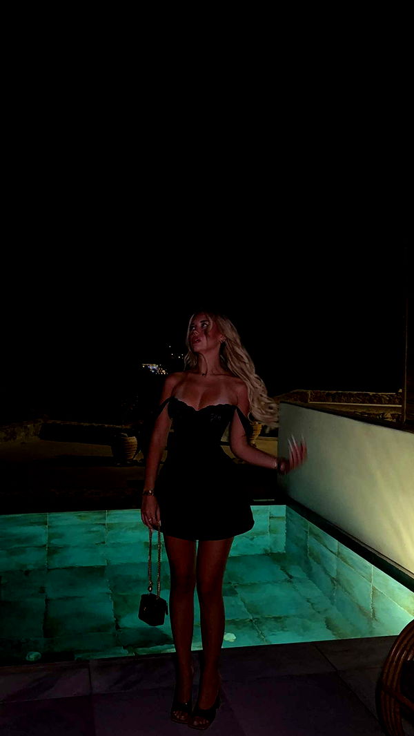 samantrasunny image ~ Altpins