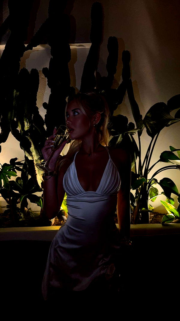 samantrasunny image ~ Altpins