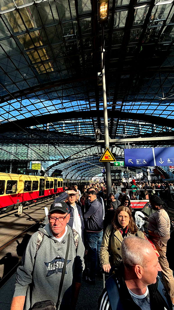 samantrasunny image ~ Altpins