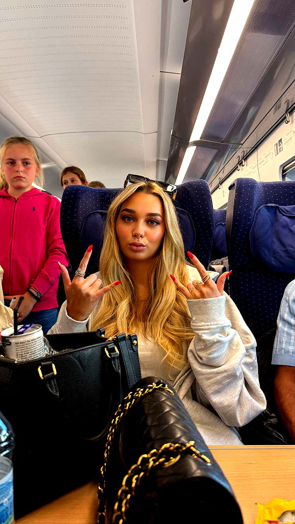 samantrasunny image ~ Altpins