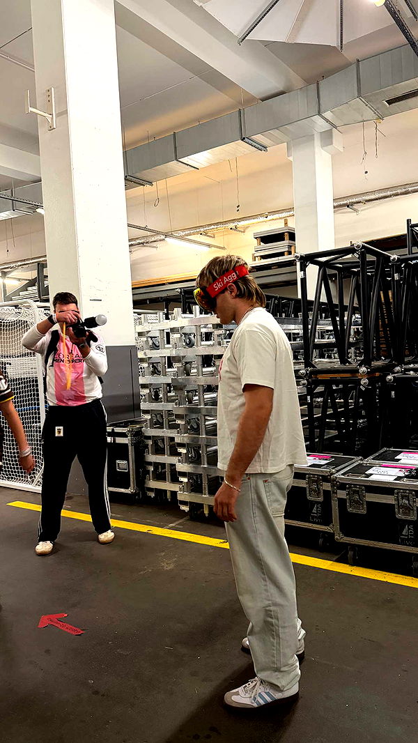 samantrasunny image ~ Altpins