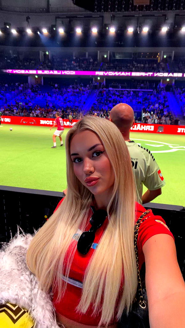 samantrasunny image ~ Altpins