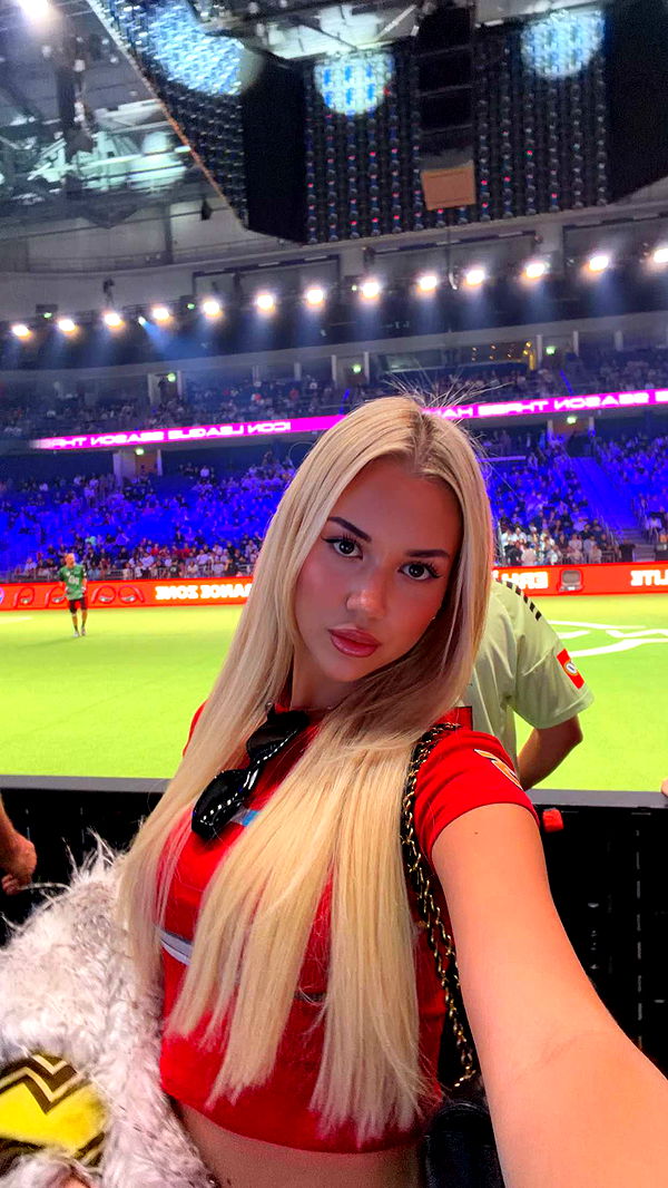 samantrasunny image ~ Altpins