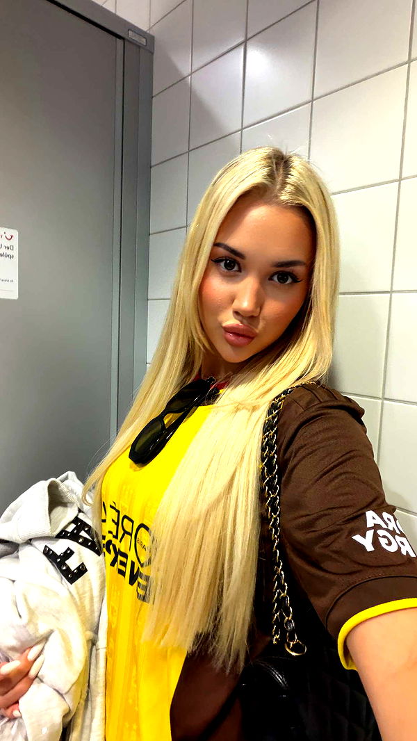 samantrasunny image ~ Altpins