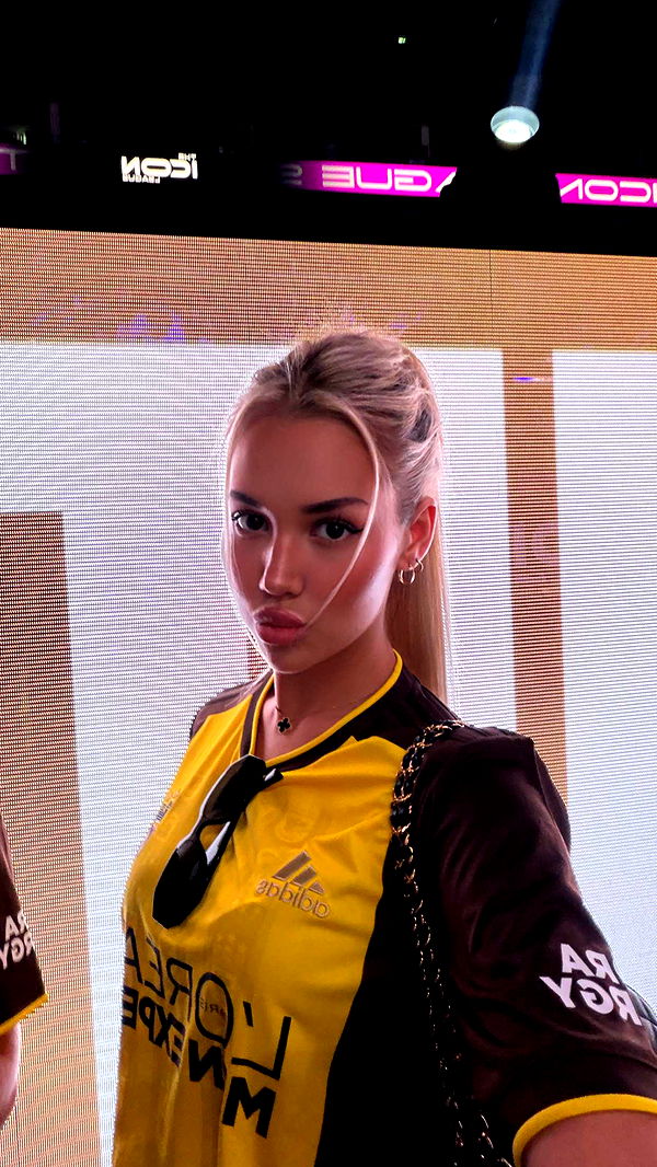 samantrasunny image ~ Altpins