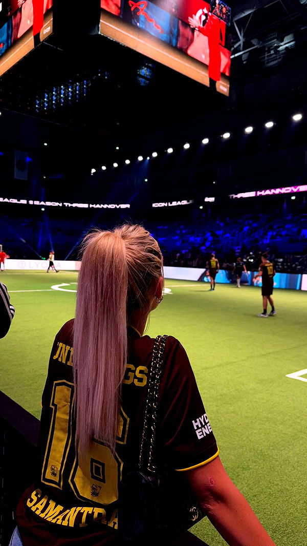 samantrasunny image ~ Altpins