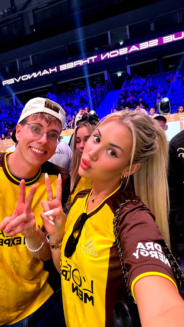 samantrasunny image ~ Altpins