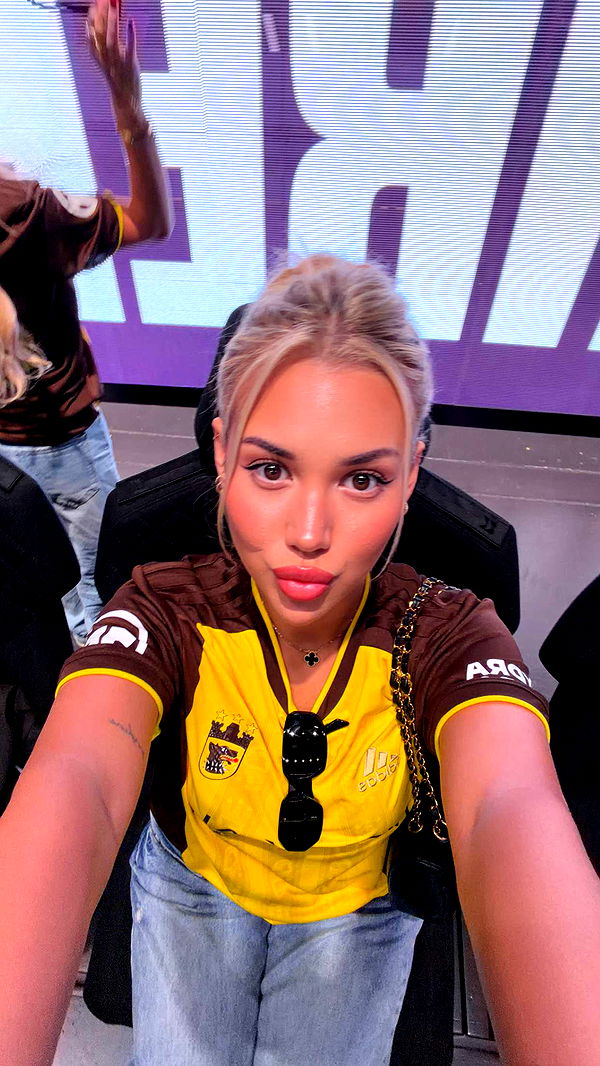 samantrasunny image ~ Altpins