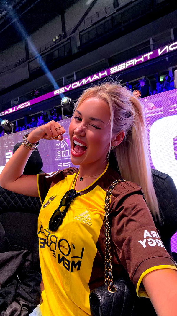 samantrasunny image ~ Altpins