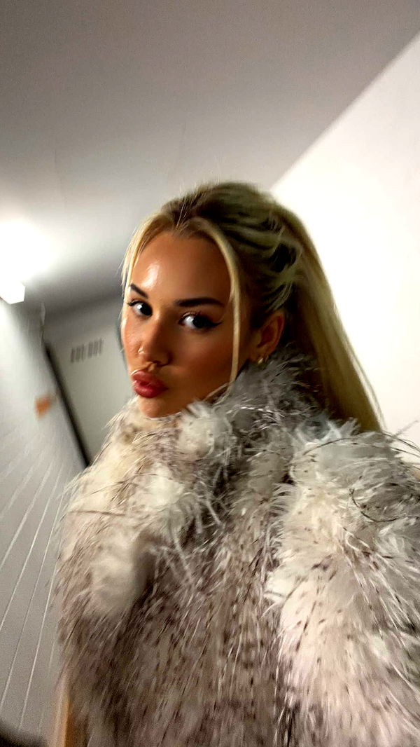 samantrasunny image ~ Altpins