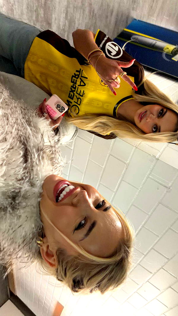 samantrasunny image ~ Altpins