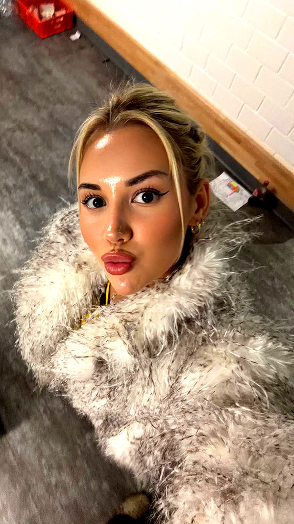 samantrasunny image ~ Altpins