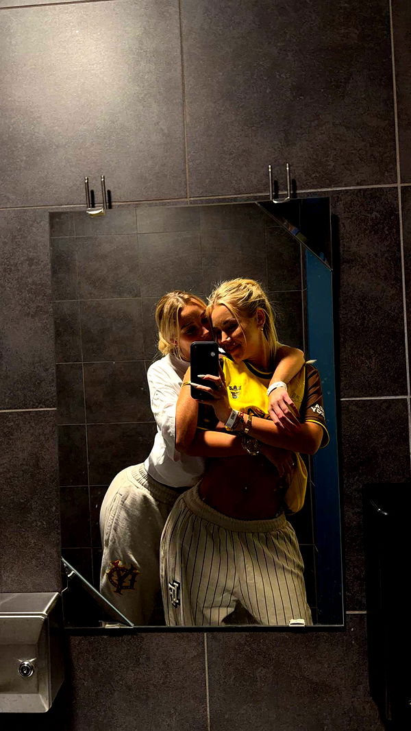 samantrasunny image ~ Altpins