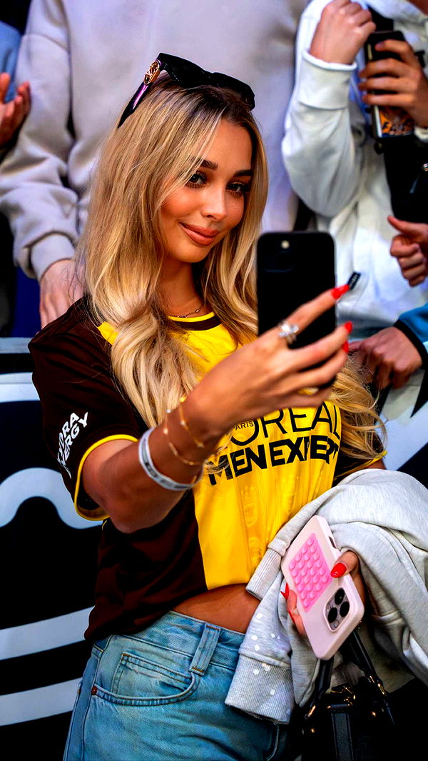 samantrasunny image ~ Altpins