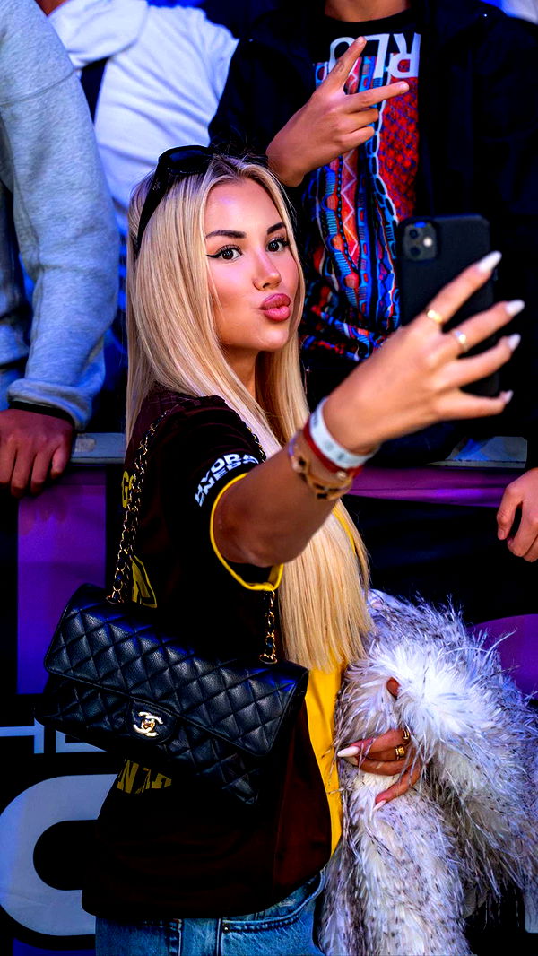 samantrasunny image ~ Altpins