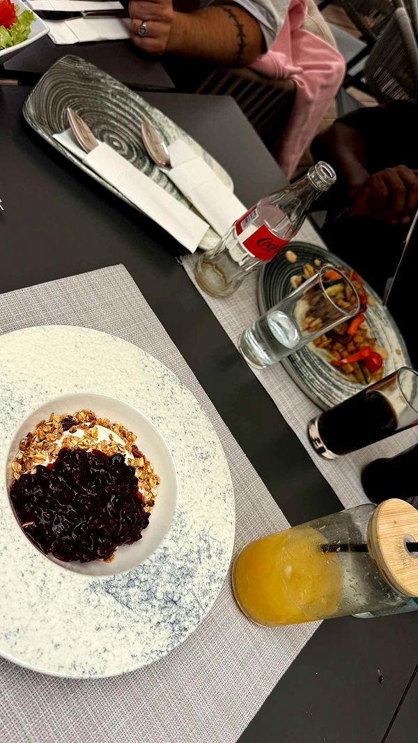 samantrasunny image ~ Altpins