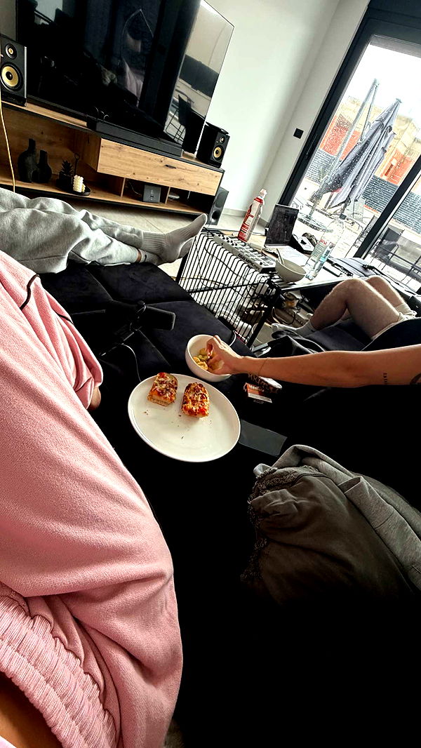 samantrasunny image ~ Altpins