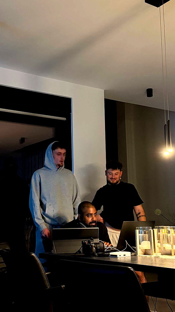 samantrasunny image ~ Altpins