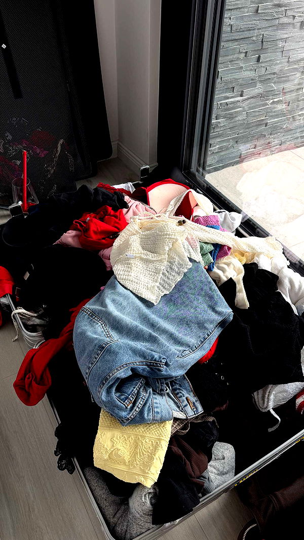 samantrasunny image ~ Altpins