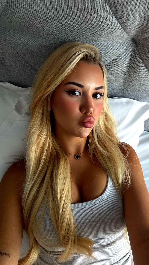 samantrasunny image ~ Altpins