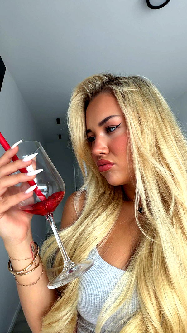 samantrasunny image ~ Altpins