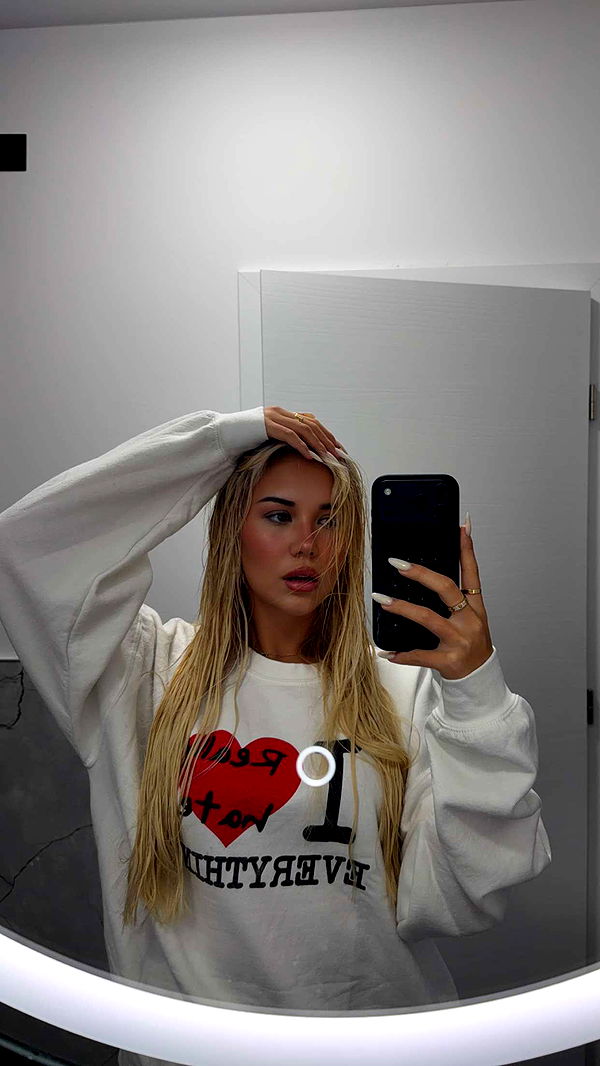 samantrasunny image ~ Altpins