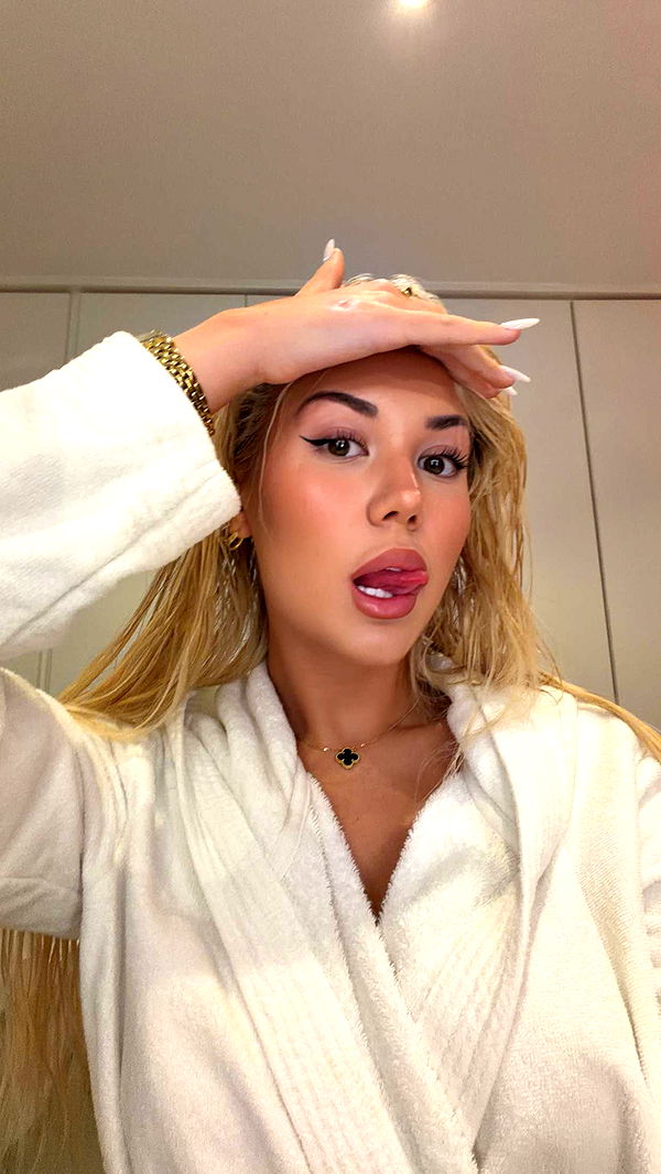 samantrasunny image ~ Altpins