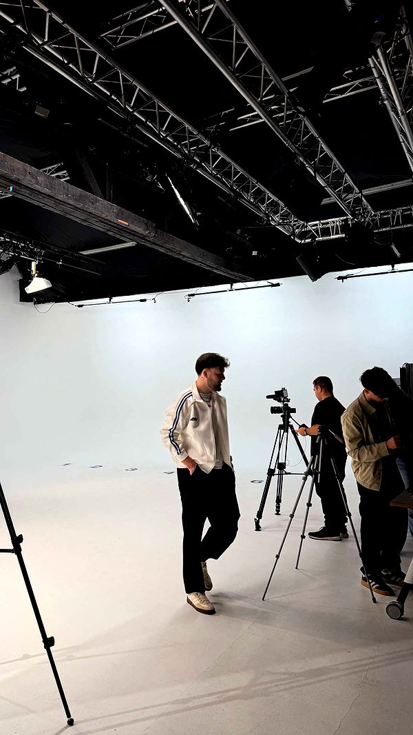 samantrasunny image ~ Altpins